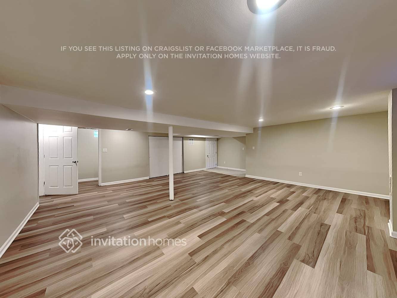 Building Photo - 2652 Maple St