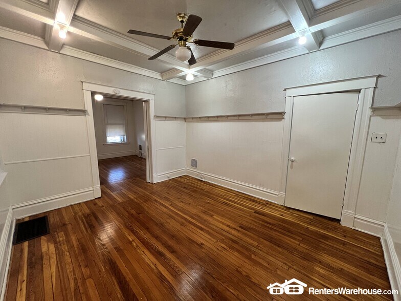 Building Photo - 4223 Red Bud Ave