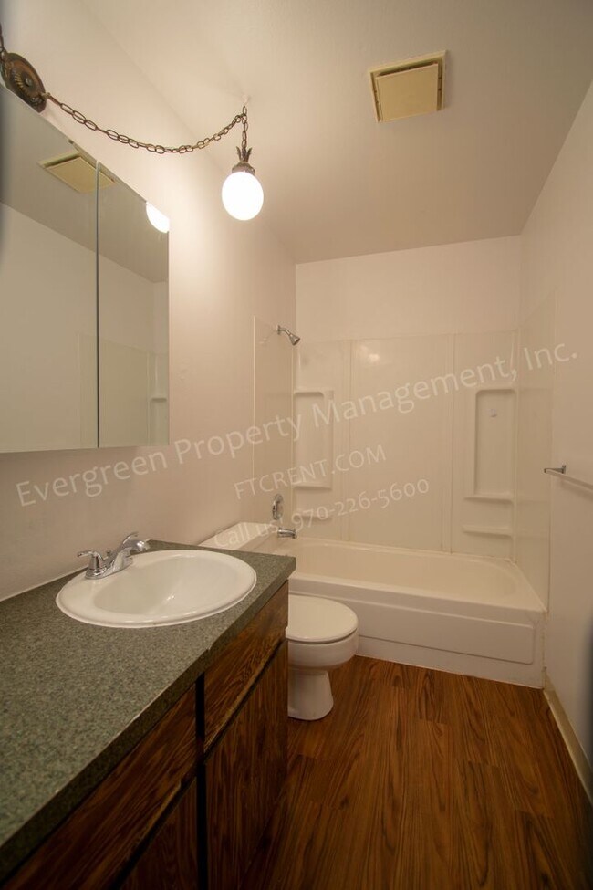 Building Photo - 2401 W Stuart St