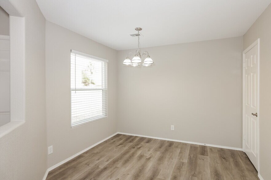 Building Photo - 11770 N 112th St