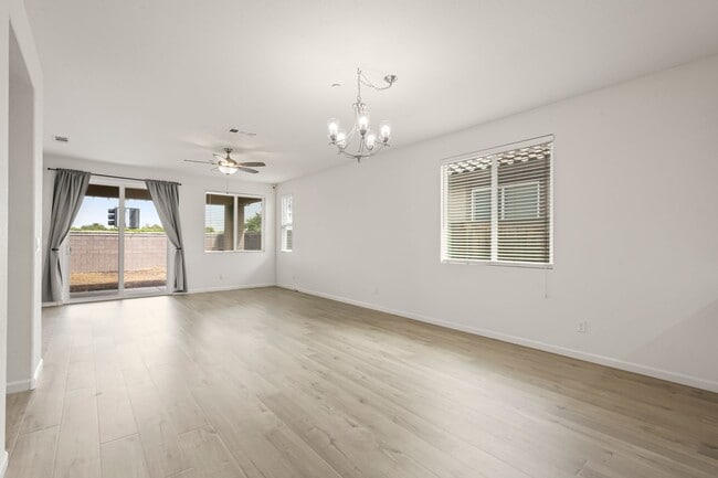 Building Photo - Desirable Elk Grove Area