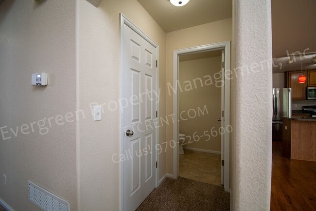 Building Photo - 2214 Bow Side Dr