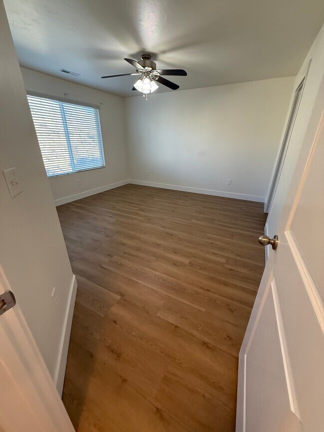 Building Photo - 15083 Gallant Dr