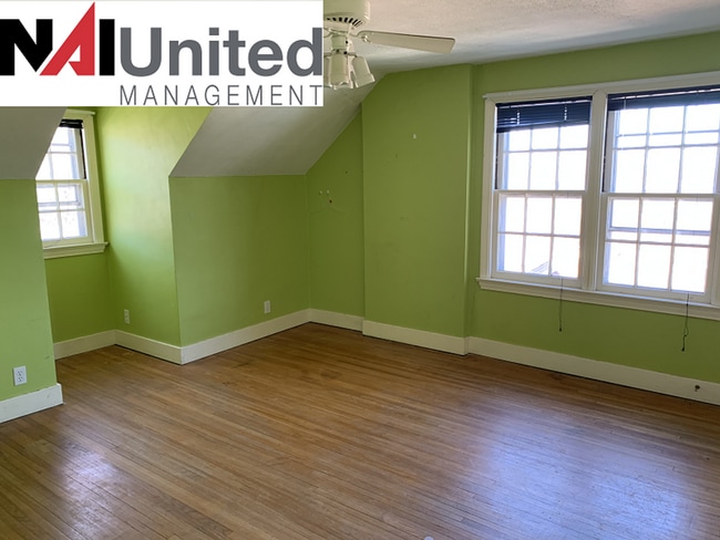 Building Photo - Four bedroom, one and half bath home for rent on Northside