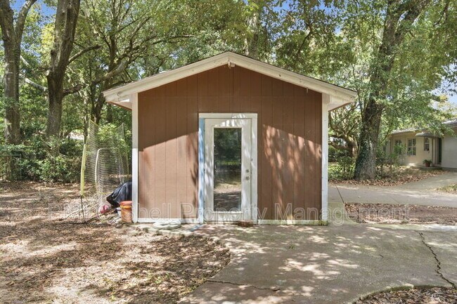 Building Photo - 225 N Madison Dr