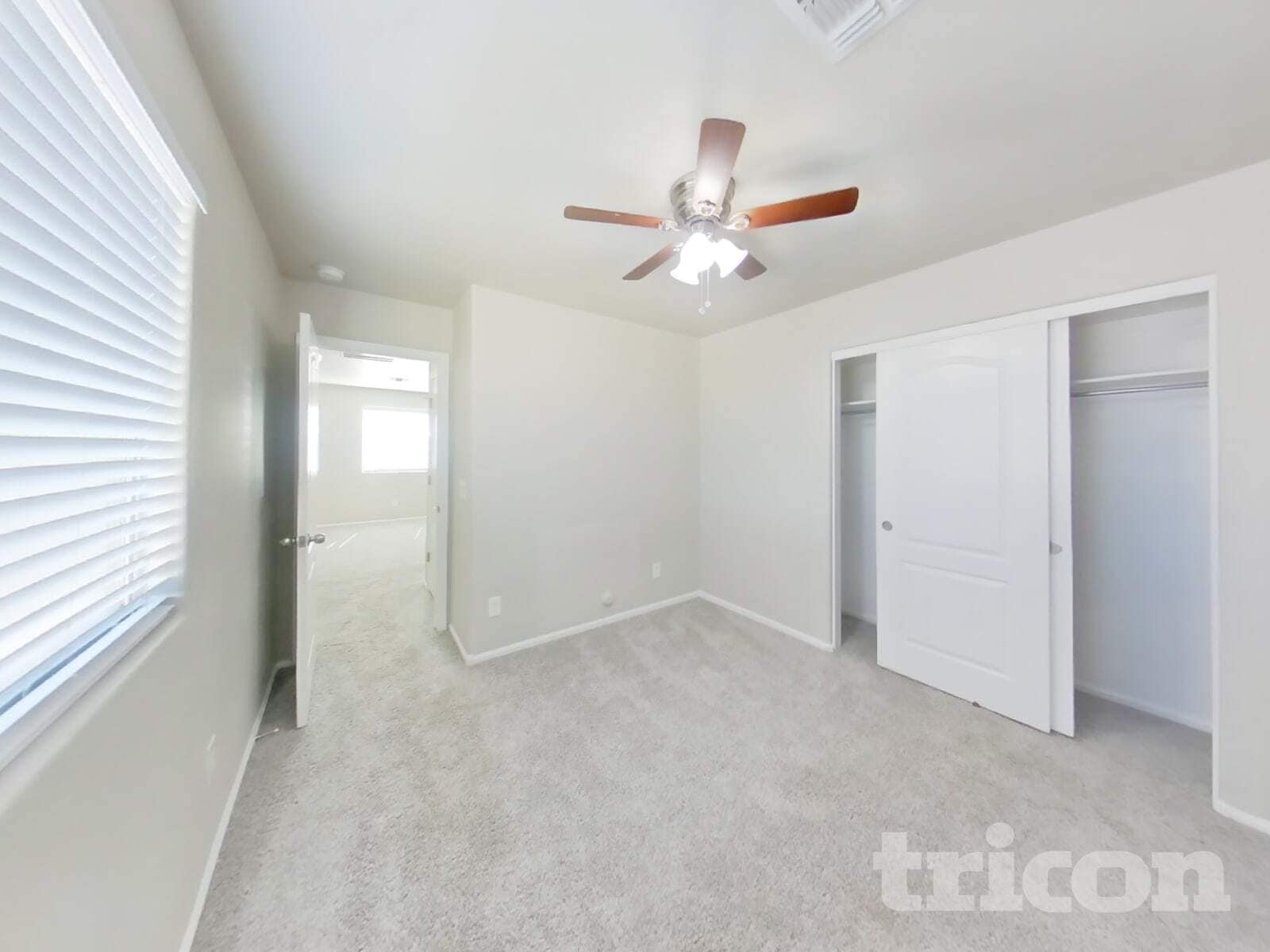 Building Photo - 4151 E Aragonite Ln