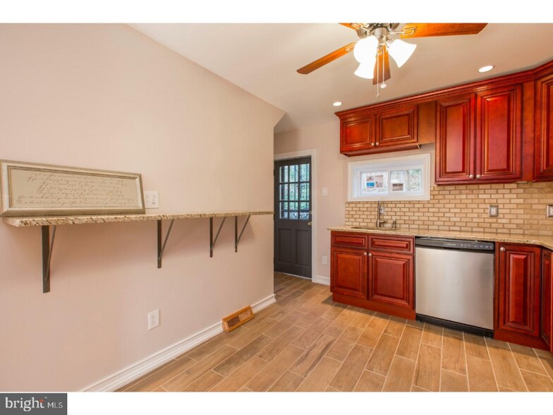 Building Photo - 3319 Krail St