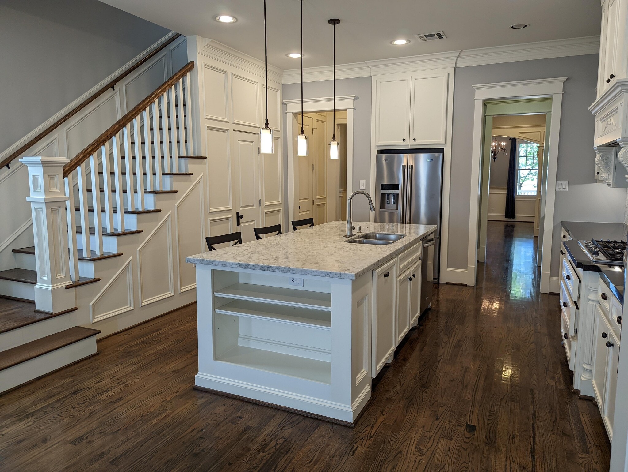 Building Photo - 722 E 29th St