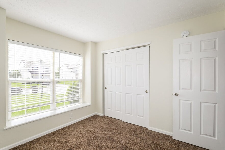 Building Photo - 5309 Waterton Lakes Dr