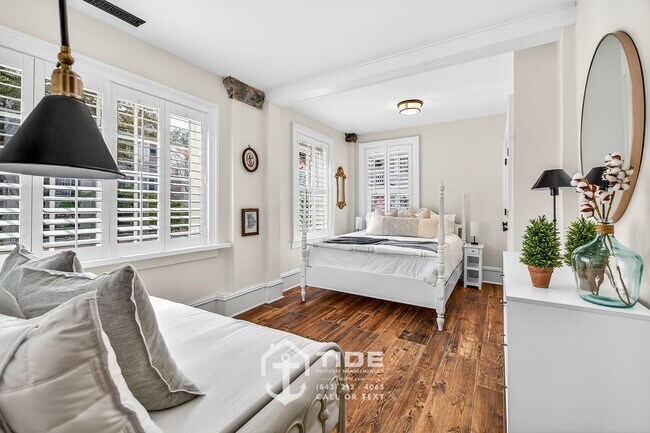 Building Photo - Live in the Heart of Harleston Village!