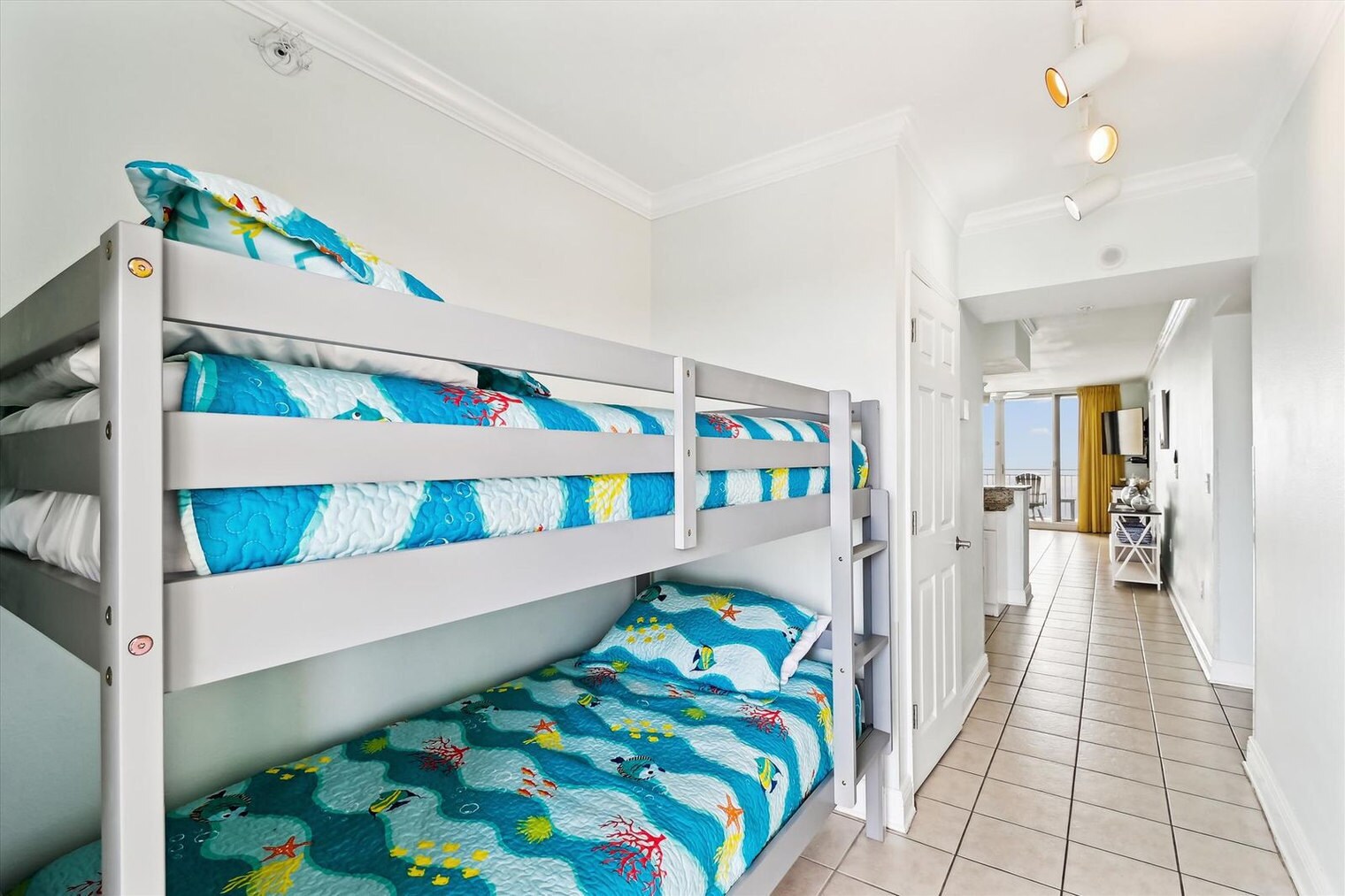 Building Photo - 14701 Front Beach Rd