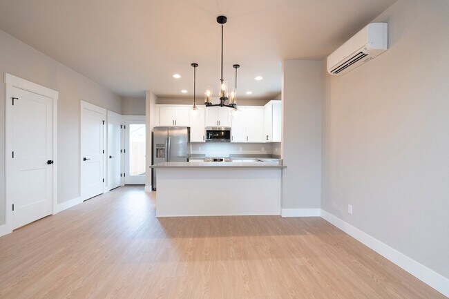 Building Photo - New Build 3 Bed, 1.5 Bath Rental Home in Centennial neighborhood!