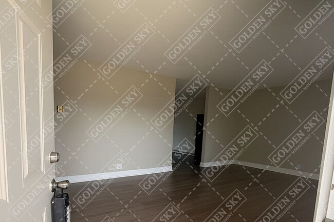 Building Photo - 203 S Keystone Cir