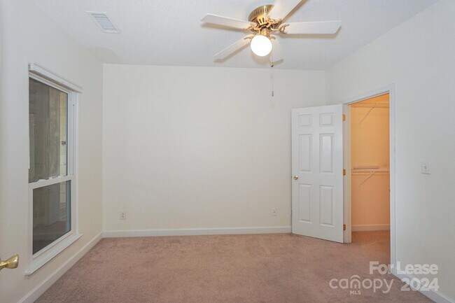 Building Photo - 18840 Nautical Dr