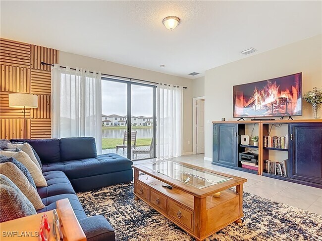 Building Photo - 5529 Soria Ave