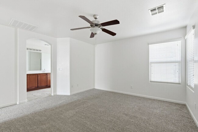 Building Photo - Higley Park Home