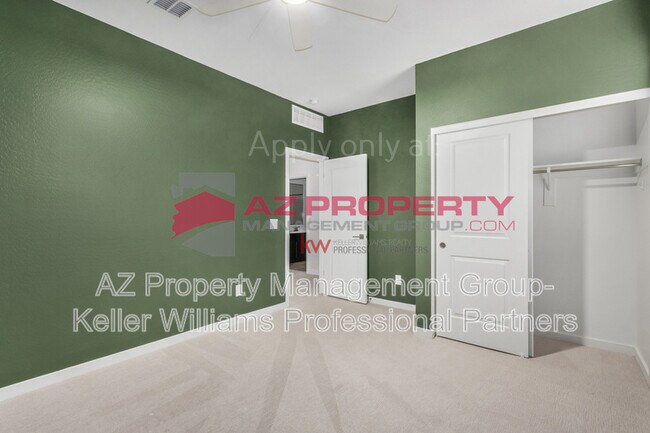Building Photo - 14031 W Pershing St
