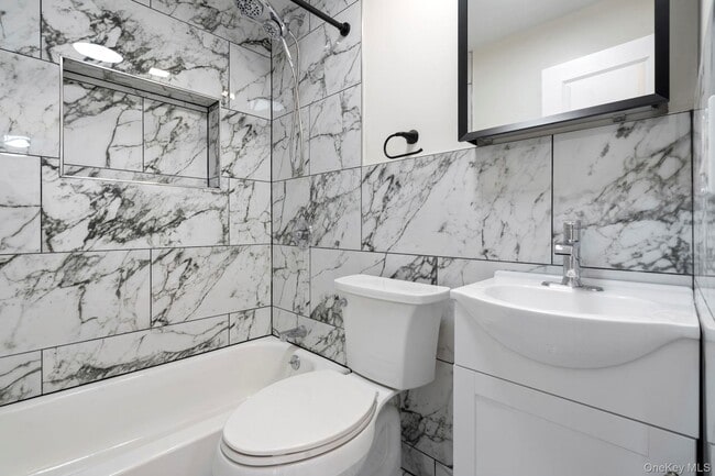 Building Photo - 42-27 214th Pl