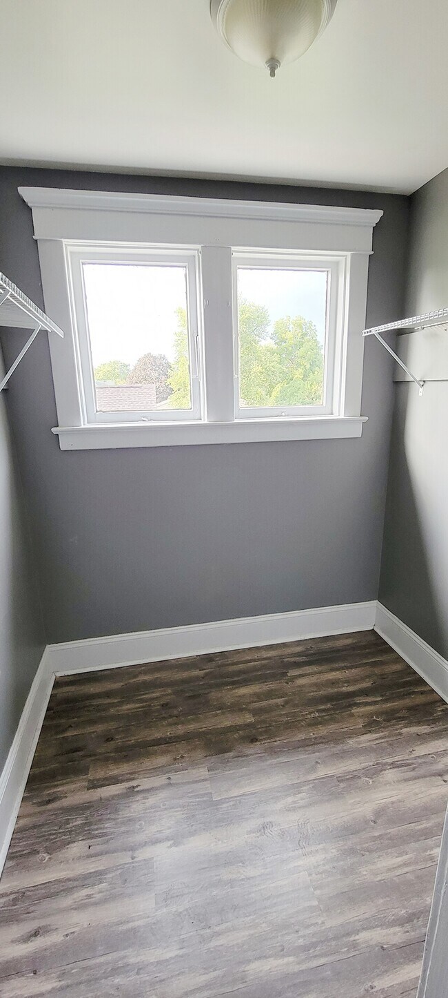 Building Photo - 447 Locust St. Unit 2