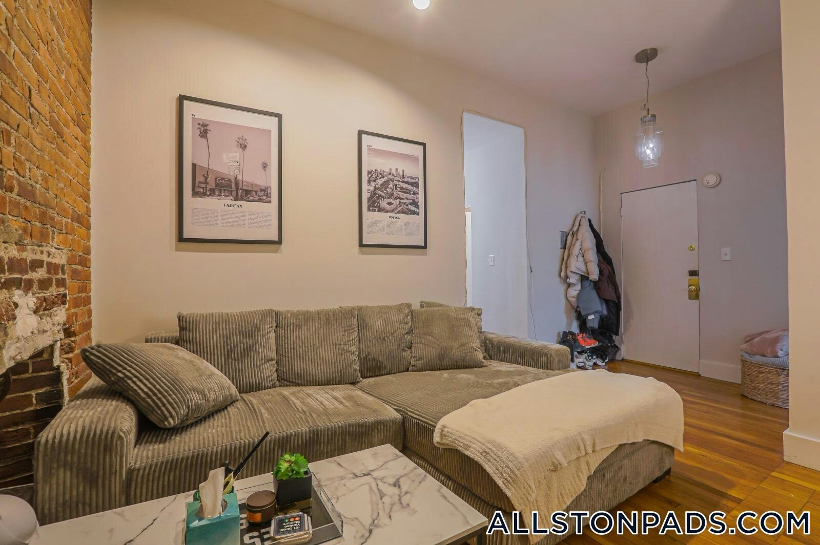 Building Photo - 11 Gorham St