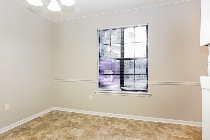 Building Photo - 3511 Windermere Dr