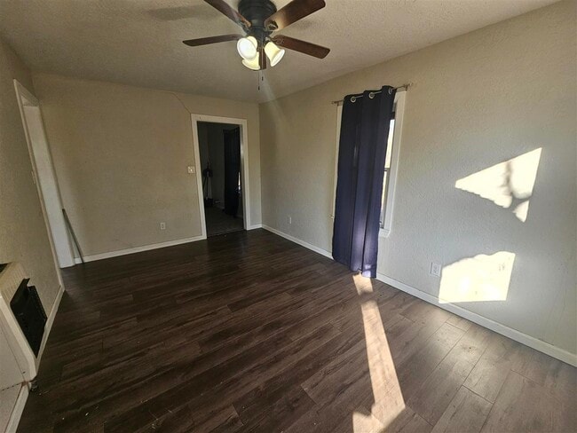 Building Photo - 110 NW 3rd St