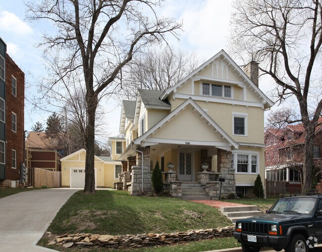 Building Photo - 4340 Rockhill Rd