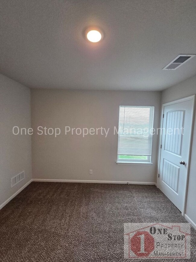 Building Photo - Beautiful 4 Bedroom 4 Bathroom in Belton!