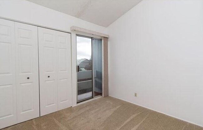 Building Photo - 95-341-341 Mahapili Ct