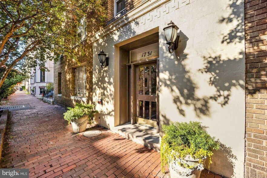 Entrance - 1731 Willard St NW