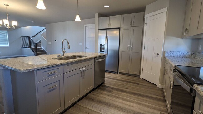 Building Photo - 4948 Wolf Moon Dr