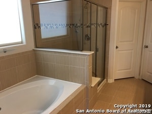 Building Photo - 6602 Willow Farm