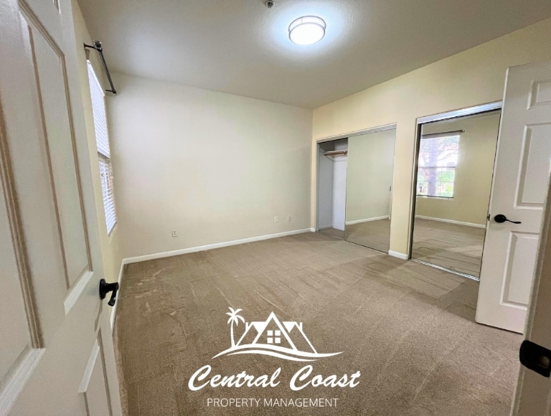 Building Photo - 0 Sunrise Dr