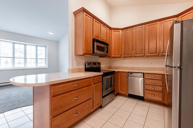 Building Photo - 26 Sarah Ct