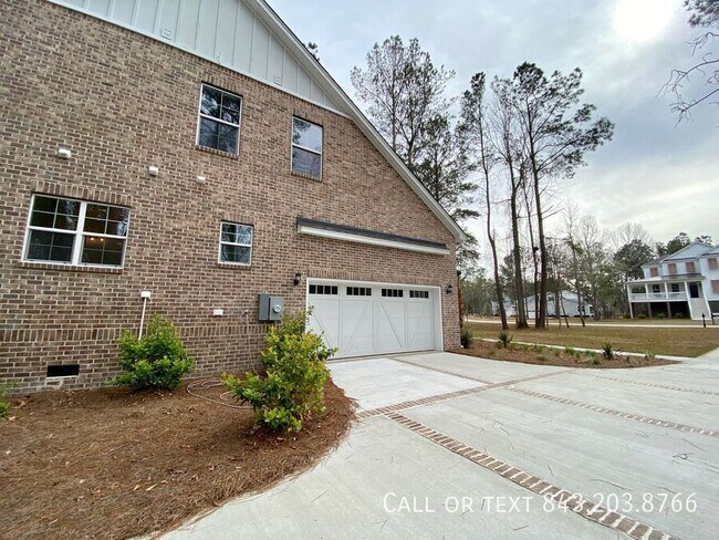 Building Photo - 478 Woodspring Rd