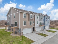 Building Photo - 2633 NW Lois Lane