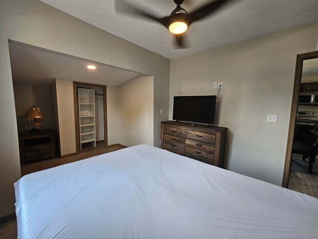 Building Photo - Charming 3 bedroom Home for rent in Sioux ...