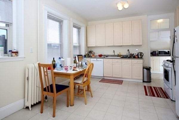 Building Photo - 60 Parkman St