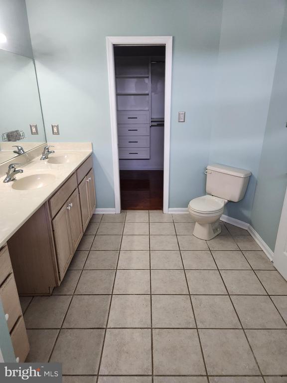 Building Photo - 239 Morningside Dr