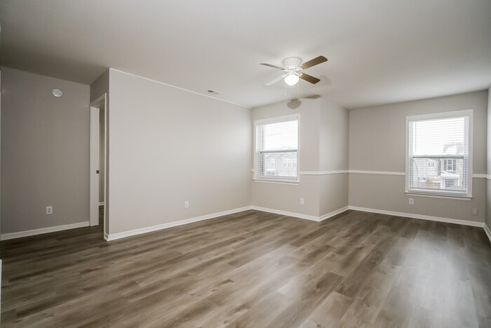 Building Photo - 9568 W Quarter Moon Dr