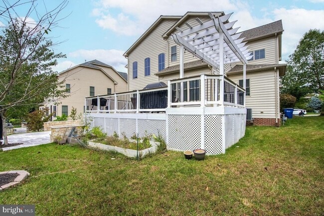 Building Photo - 42229 Majestic Knolls Dr