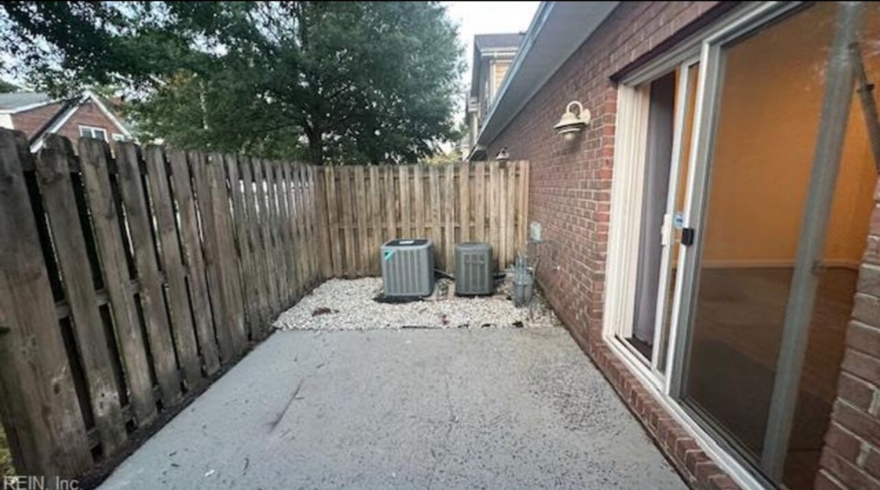 Building Photo - 1114 Arlynn Ln