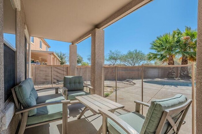 Building Photo - Pending/ Rented - Sahuarita Beauty!