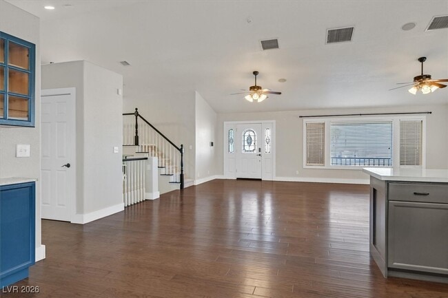 Building Photo - 391 E Kimberly Dr