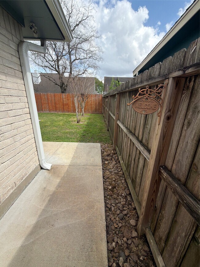 Building Photo - 4126 Park Douglas Dr