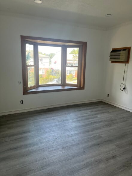 Building Photo - 48 Hill Ter