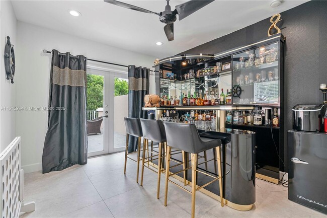 Building Photo - 217 SW 11th St