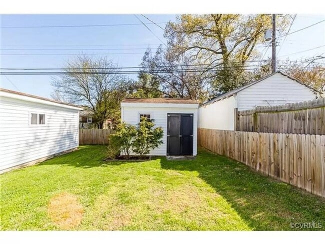Building Photo - 3 BR / 2 BA Sunny renovated Cape Cod within walking distance to Bryan Park