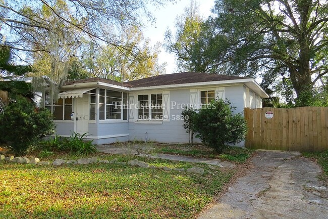 Building Photo - 4762 Colonial Ave