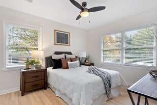 Building Photo - 2740 Oldknow Dr NW